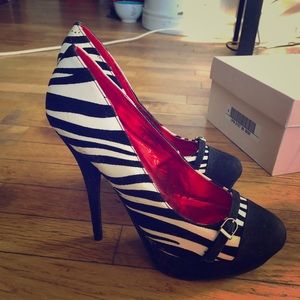 Zebra pumps